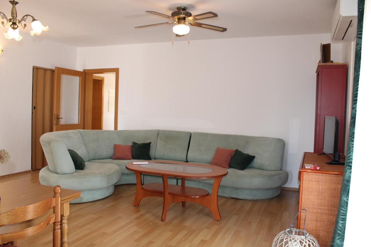 Apartment Noel Sveti Vid-Miholjice Luaran gambar